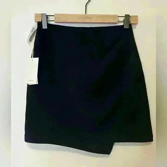 Wilfred by Arirzia Esteli skirt in black, sz 0 NWT - Picture 4 of 12